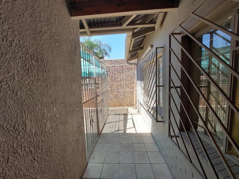 To Let 3 Bedroom Property for Rent in Laudium Gauteng