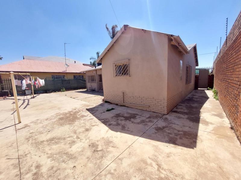 To Let 3 Bedroom Property for Rent in Laudium Gauteng