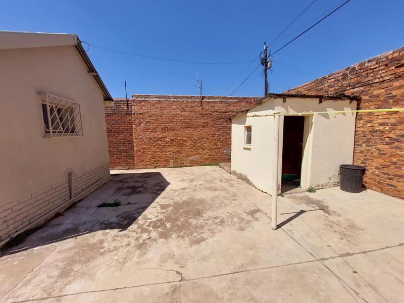 To Let 3 Bedroom Property for Rent in Laudium Gauteng