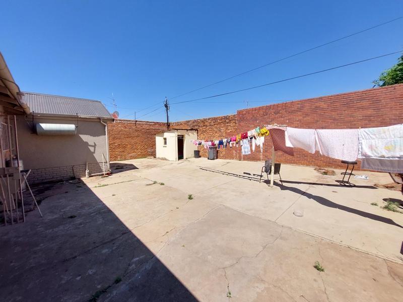 To Let 3 Bedroom Property for Rent in Laudium Gauteng