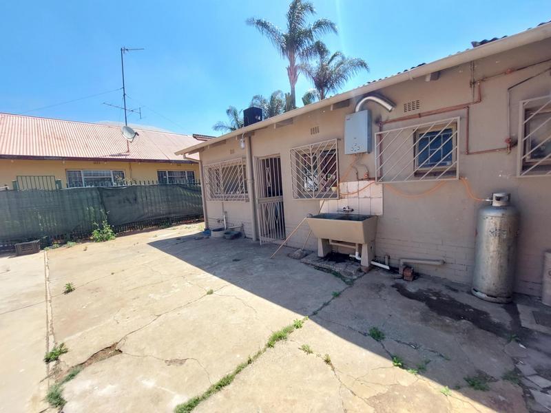 To Let 3 Bedroom Property for Rent in Laudium Gauteng