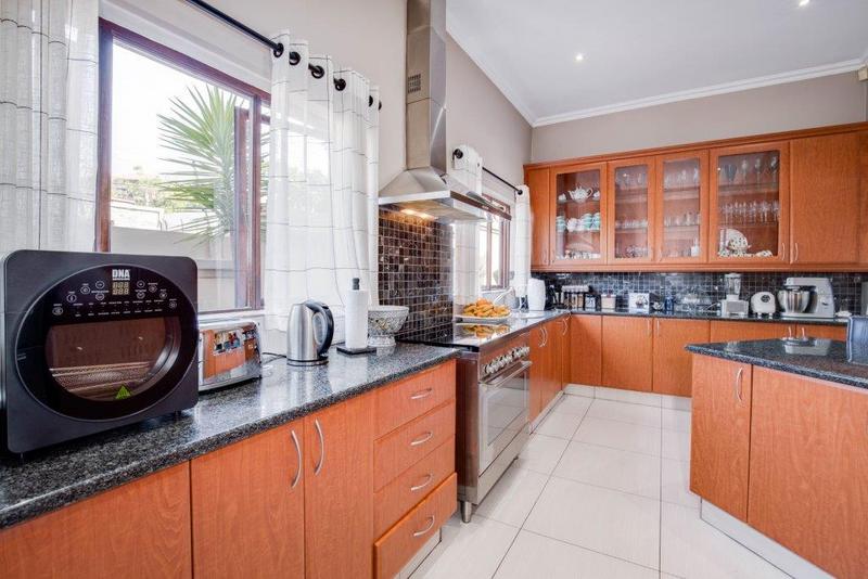 To Let 5 Bedroom Property for Rent in Beverley Gauteng