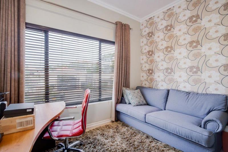 To Let 5 Bedroom Property for Rent in Beverley Gauteng