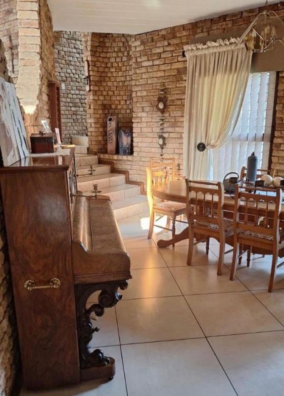 4 Bedroom Property for Sale in Vanderbijlpark SE 3 Gauteng