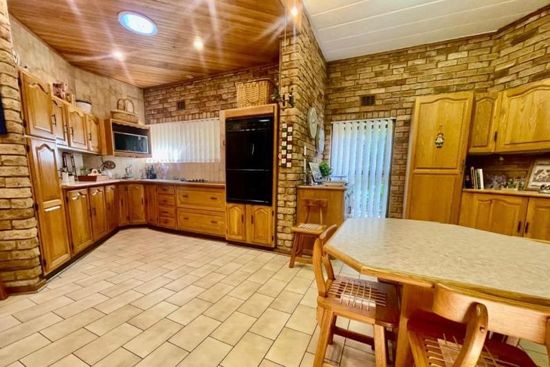 4 Bedroom Property for Sale in Vanderbijlpark SE 3 Gauteng