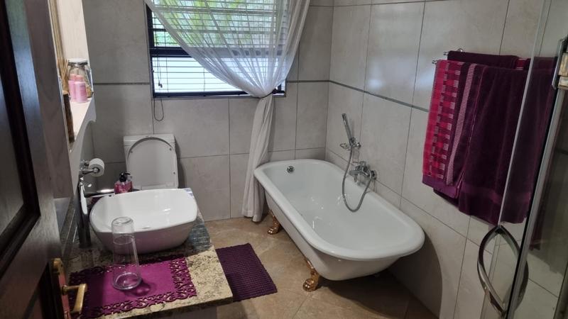 4 Bedroom Property for Sale in Vanderbijlpark SW 5 Gauteng