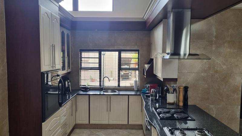 4 Bedroom Property for Sale in Vanderbijlpark SW 5 Gauteng