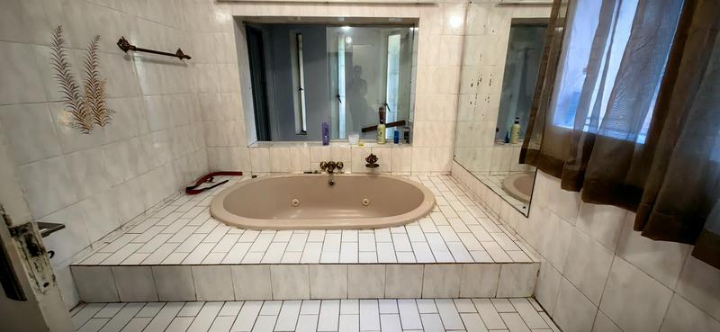 4 Bedroom Property for Sale in Vanderbijlpark SW 5 Gauteng