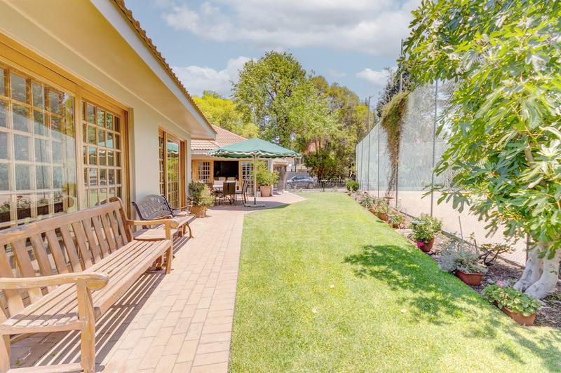 5 Bedroom Property for Sale in Atholl Gauteng
