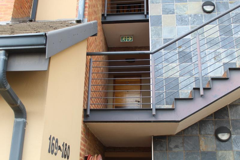 2 Bedroom Property for Sale in Halfway Gardens Gauteng
