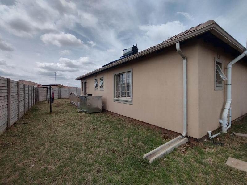 4 Bedroom Property for Sale in Sky City Gauteng