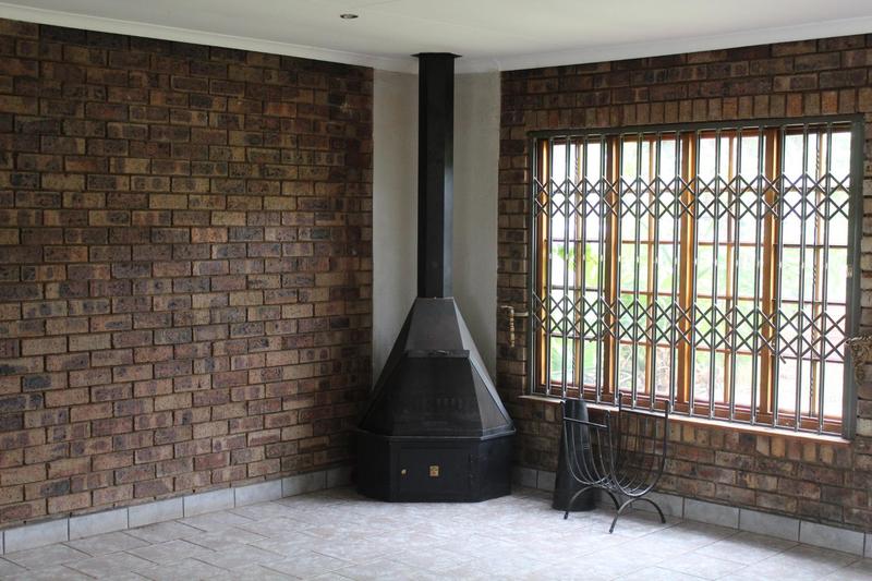 5 Bedroom Property for Sale in Pierre Van Ryneveld Gauteng