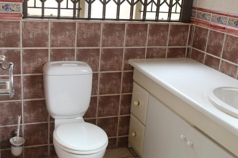 5 Bedroom Property for Sale in Pierre Van Ryneveld Gauteng