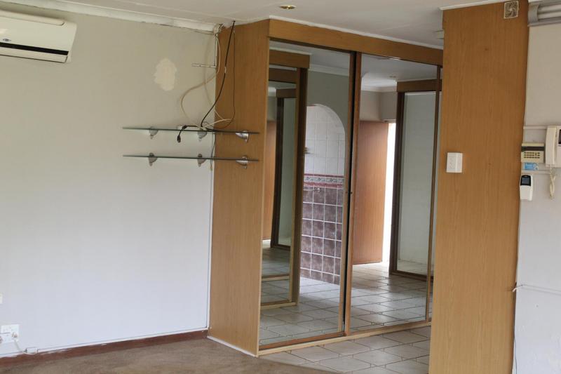 5 Bedroom Property for Sale in Pierre Van Ryneveld Gauteng