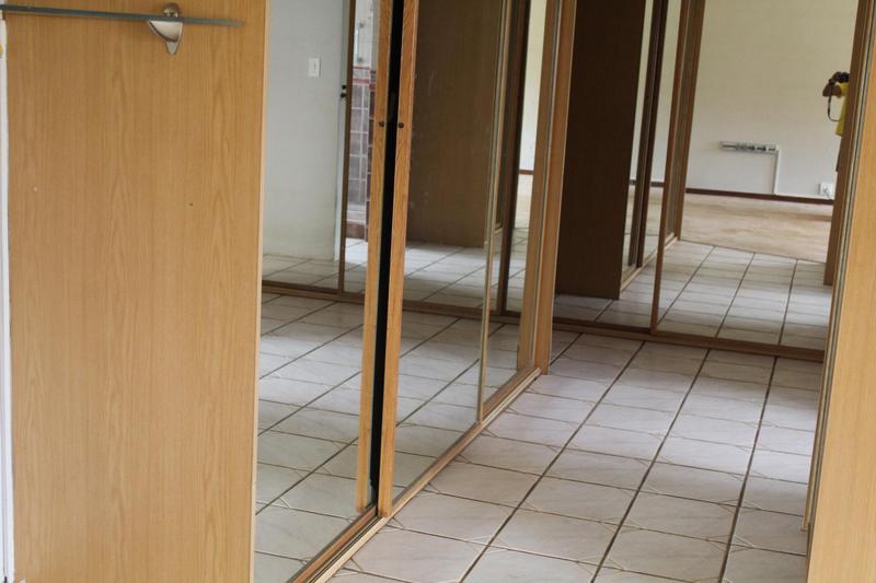 5 Bedroom Property for Sale in Pierre Van Ryneveld Gauteng