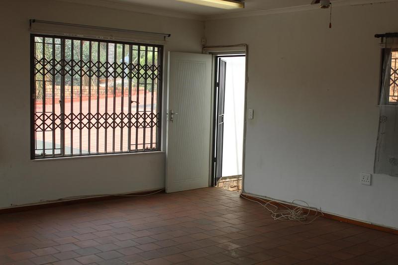 5 Bedroom Property for Sale in Pierre Van Ryneveld Gauteng