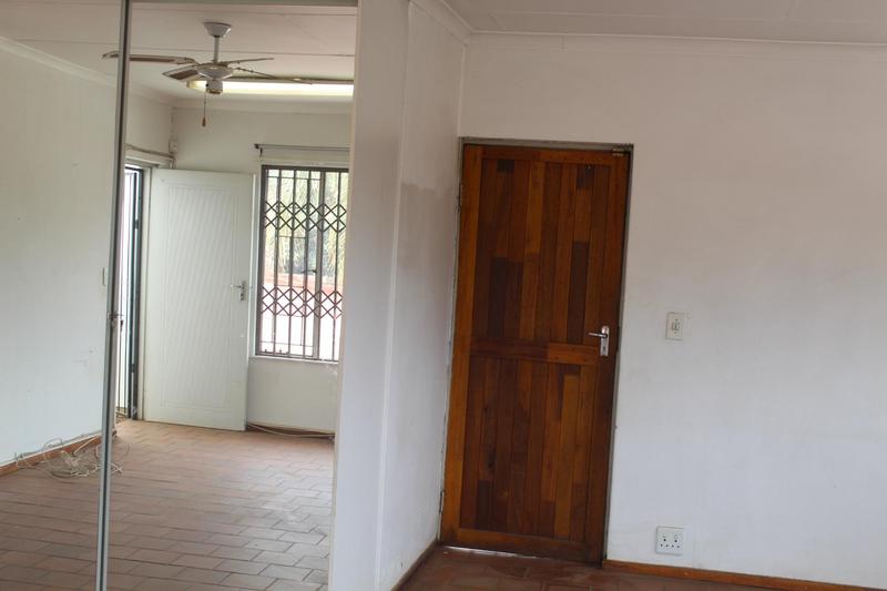 5 Bedroom Property for Sale in Pierre Van Ryneveld Gauteng