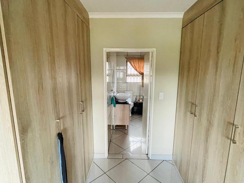 3 Bedroom Property for Sale in Goedeburg Gauteng
