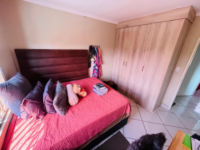 3 Bedroom Property for Sale in Goedeburg Gauteng