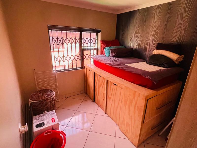 3 Bedroom Property for Sale in Goedeburg Gauteng