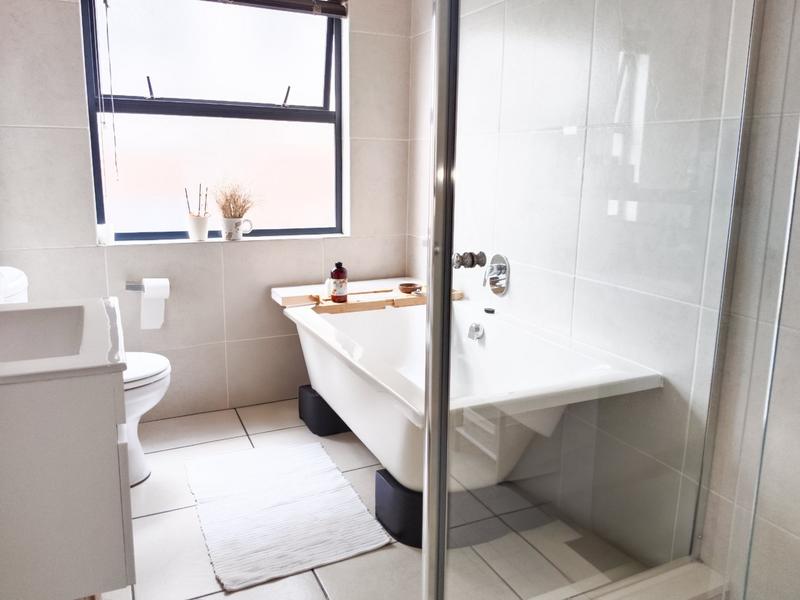 2 Bedroom Property for Sale in Fourways Gauteng