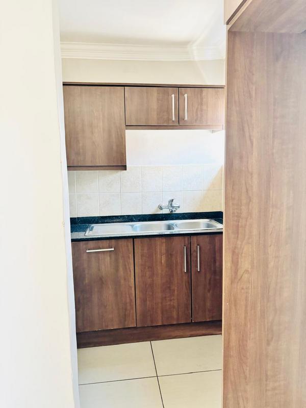 2 Bedroom Property for Sale in Halfway Gardens Gauteng