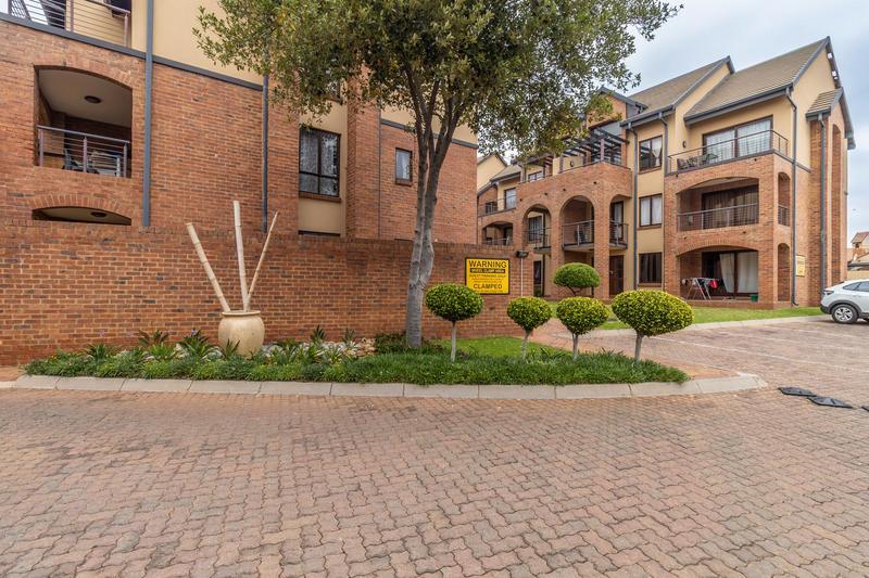 3 Bedroom Property for Sale in Halfway Gardens Gauteng