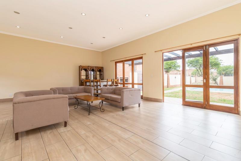 3 Bedroom Property for Sale in Halfway Gardens Gauteng