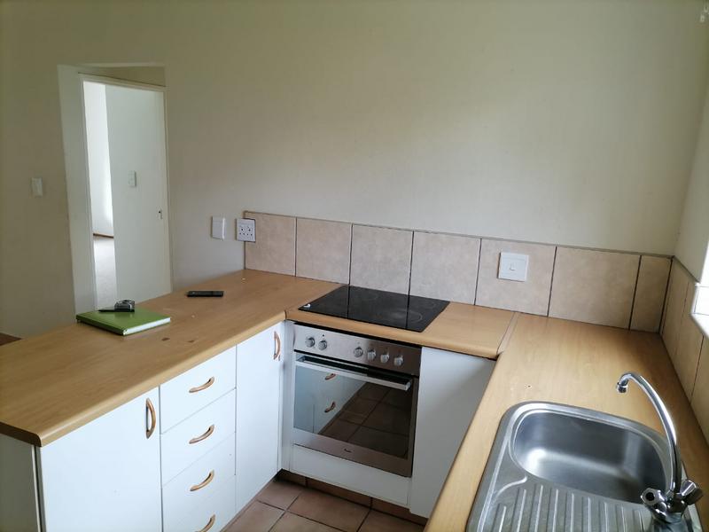 To Let 3 Bedroom Property for Rent in Crystal Park Gauteng