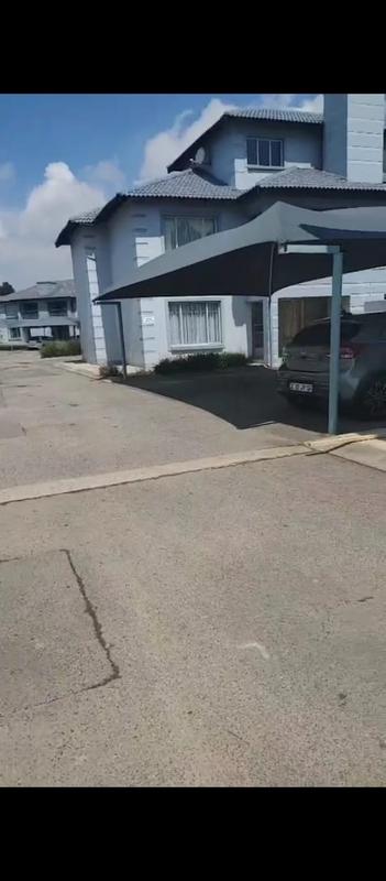 To Let 3 Bedroom Property for Rent in Crystal Park Gauteng