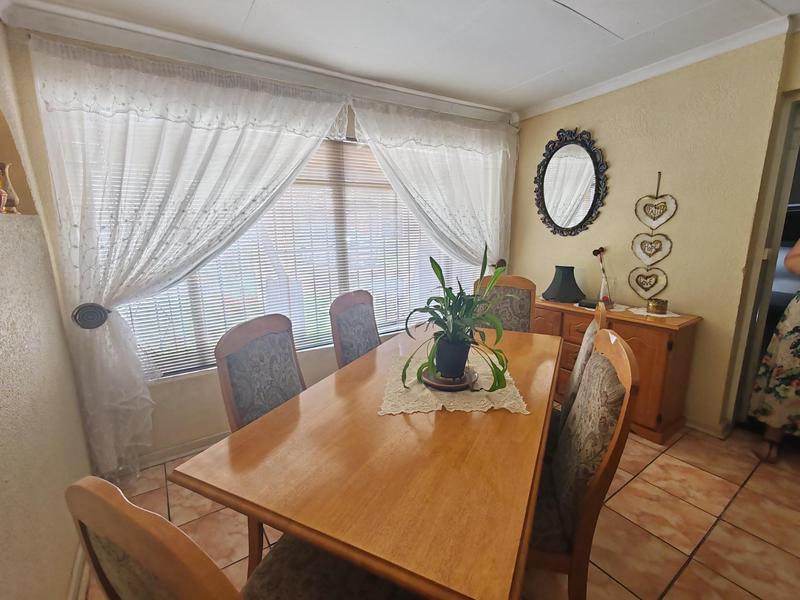 To Let 3 Bedroom Property for Rent in Rothdene Gauteng