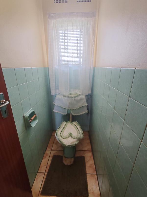 To Let 3 Bedroom Property for Rent in Rothdene Gauteng