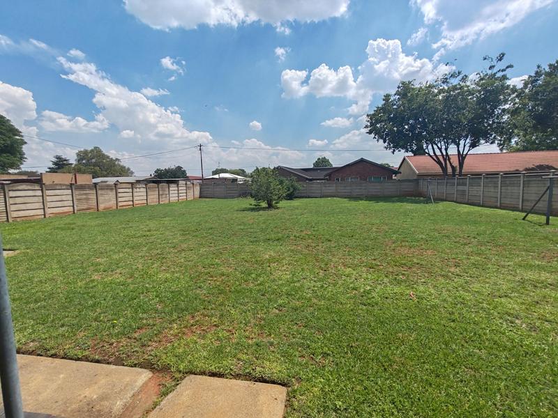 To Let 3 Bedroom Property for Rent in Rothdene Gauteng
