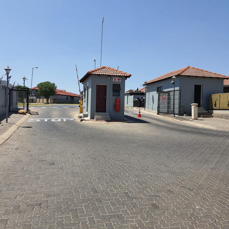3 Bedroom Property for Sale in Parkrand Gauteng