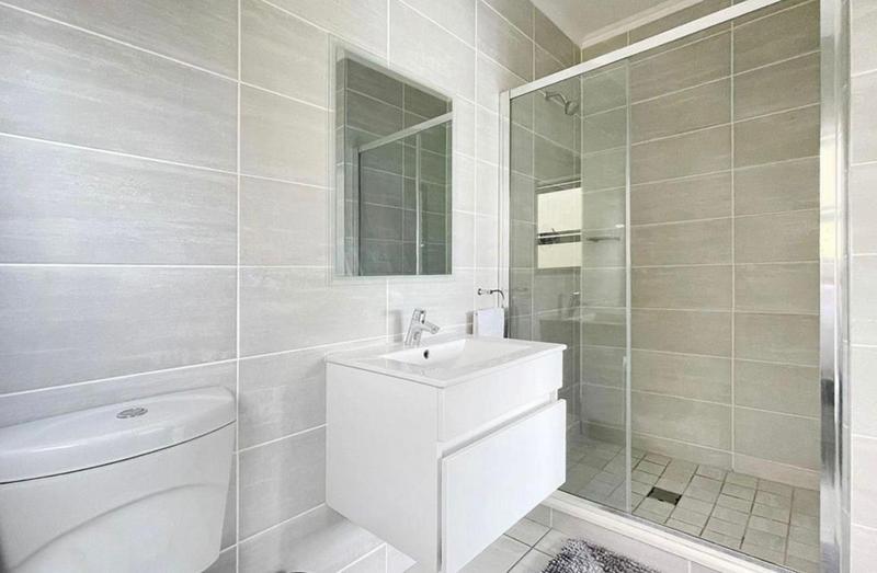 2 Bedroom Property for Sale in Waterfall Gauteng