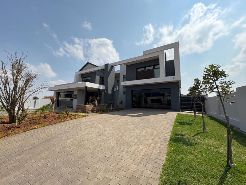 5 Bedroom Property for Sale in Midstream Heights Gauteng