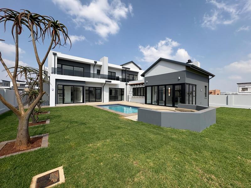 5 Bedroom Property for Sale in Midstream Heights Gauteng