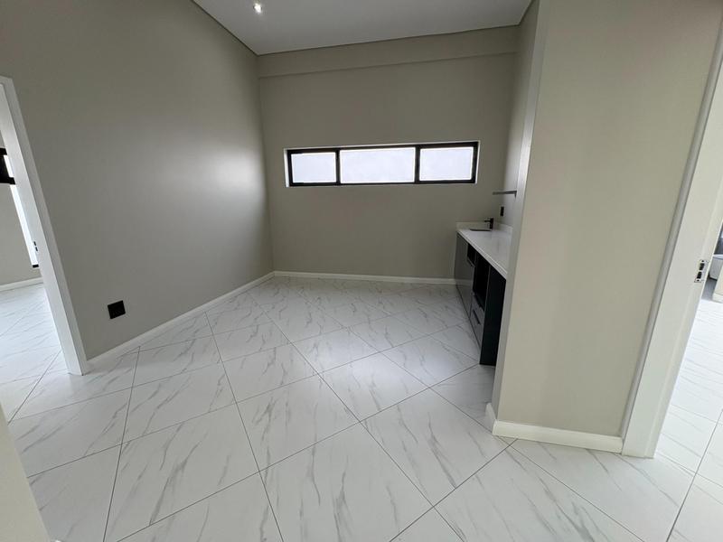 5 Bedroom Property for Sale in Midstream Heights Gauteng