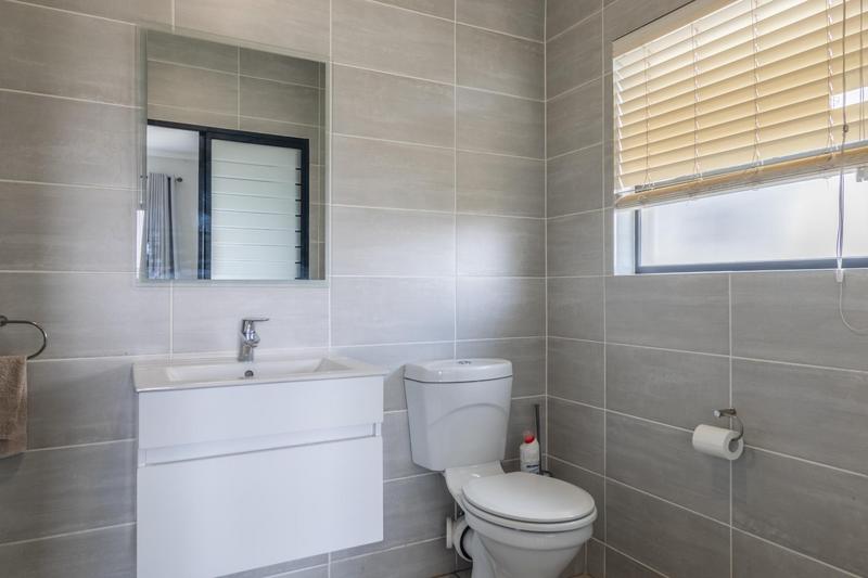 1 Bedroom Property for Sale in Waterfall Gauteng