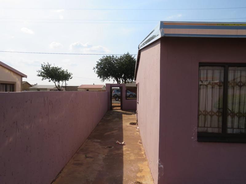 3 Bedroom Property for Sale in Protea Glen Gauteng
