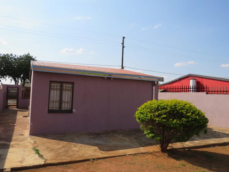 3 Bedroom Property for Sale in Protea Glen Gauteng