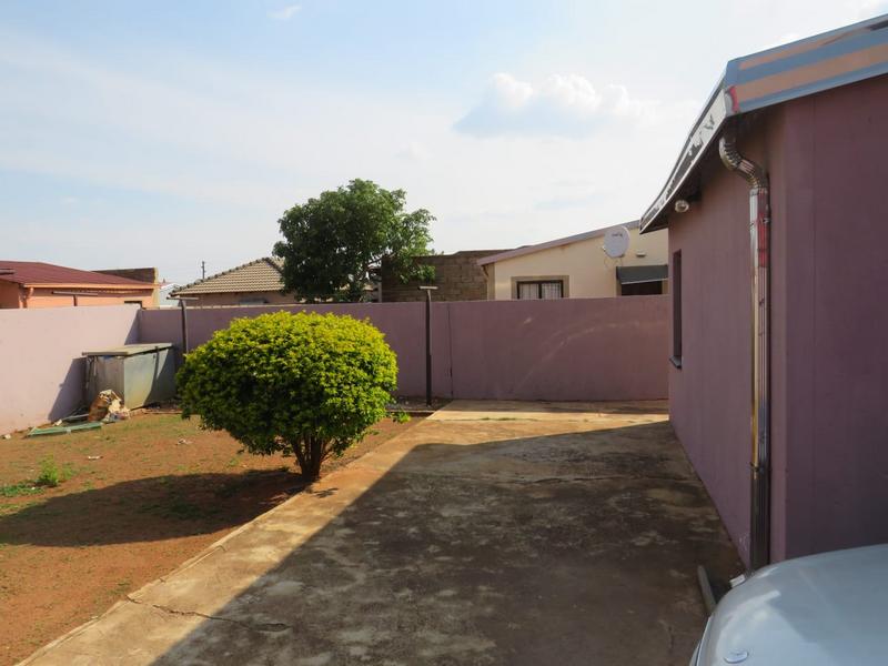 3 Bedroom Property for Sale in Protea Glen Gauteng