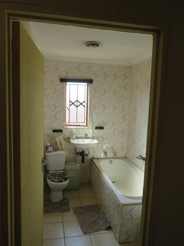 3 Bedroom Property for Sale in Protea Glen Gauteng