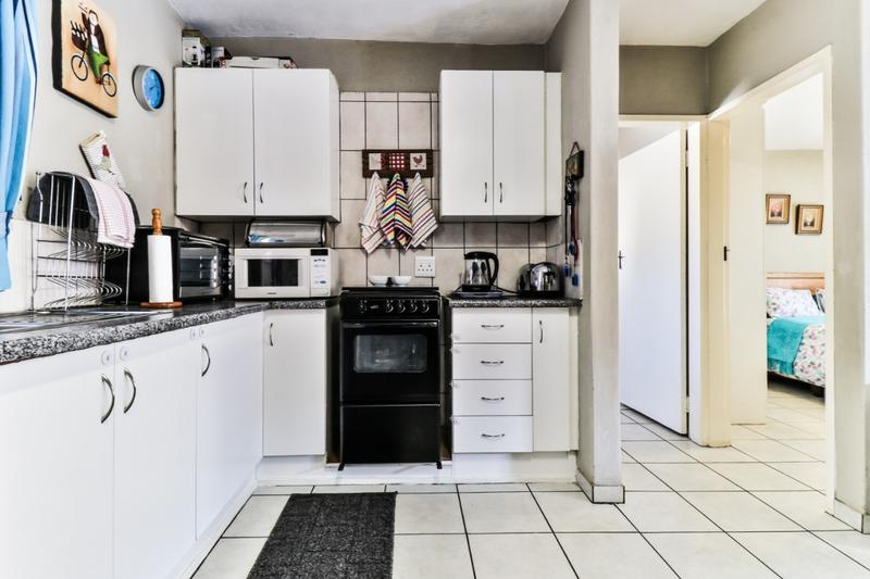 To Let 3 Bedroom Property for Rent in Strubenvale Gauteng