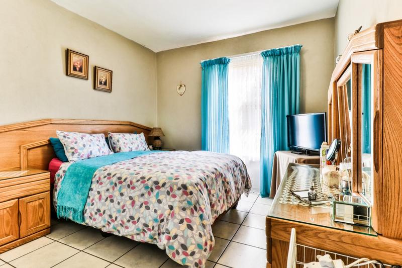 To Let 3 Bedroom Property for Rent in Strubenvale Gauteng