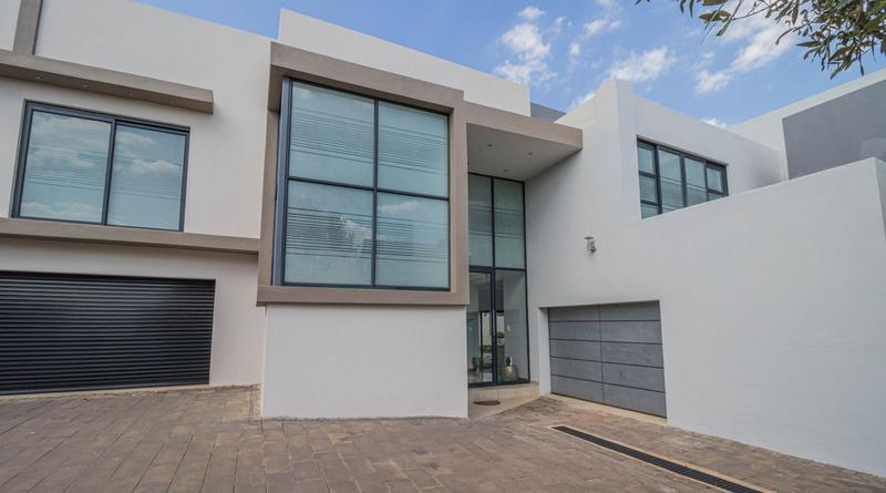 4 Bedroom Property for Sale in Midstream Ridge Gauteng