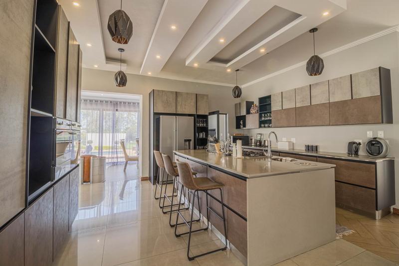 4 Bedroom Property for Sale in Midstream Ridge Gauteng