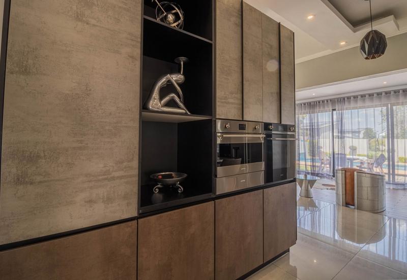 4 Bedroom Property for Sale in Midstream Ridge Gauteng