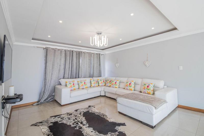 4 Bedroom Property for Sale in Midstream Ridge Gauteng