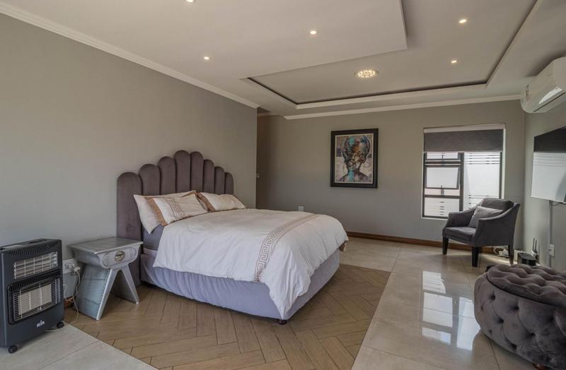 4 Bedroom Property for Sale in Midstream Ridge Gauteng